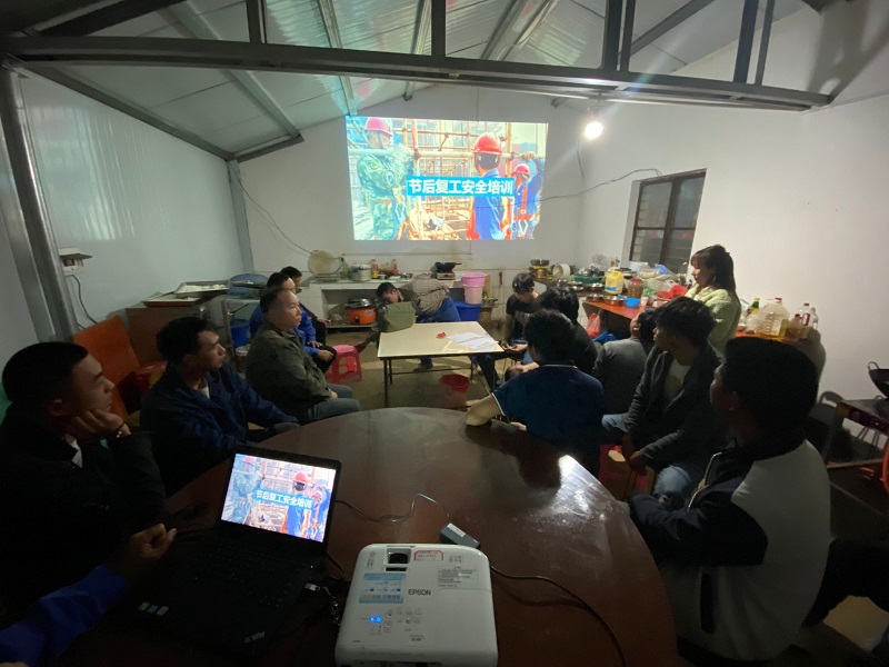 1614216121933412.jpg 平壩村二號特大橋連續梁.jpg